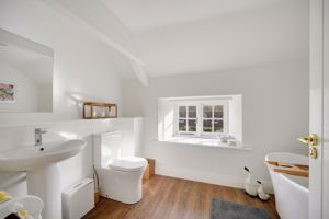 Guest Bedroom En Suite- click for photo gallery